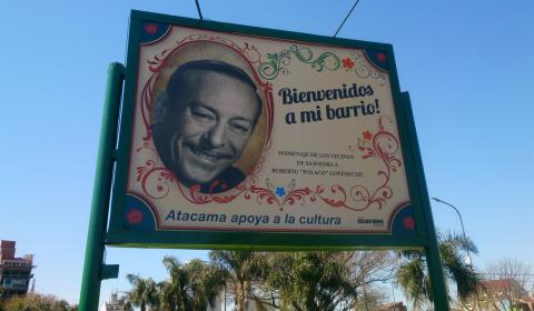 Cartel de bienvenida al barrio de Saavedra
